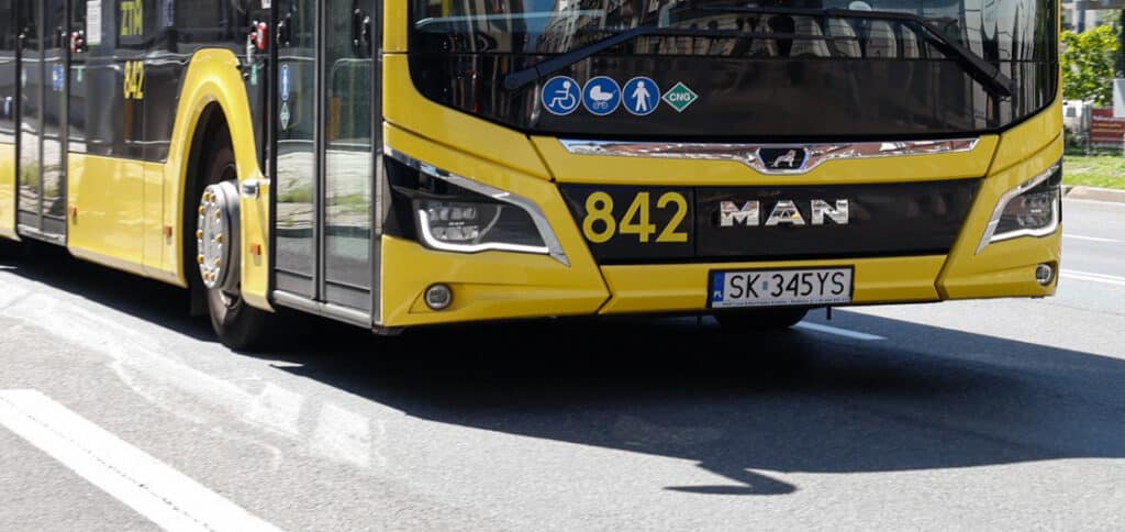 Kto potencjalnym wygranym w przetargu PKM Katowice na autobusy CNG? Analiza SWZ