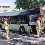 20 osób jechało autobusem, który zapalił się w Olsztynie. Zdarzenie miało miejsce na ulicy Sielskiej. Pasażerom udało się bezpiecznie opuścić płonący pojazd