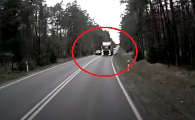 Śląskie: Ciężarówka niemal staranowała autobus ZTM. Sprawę zgłosił pasażer
