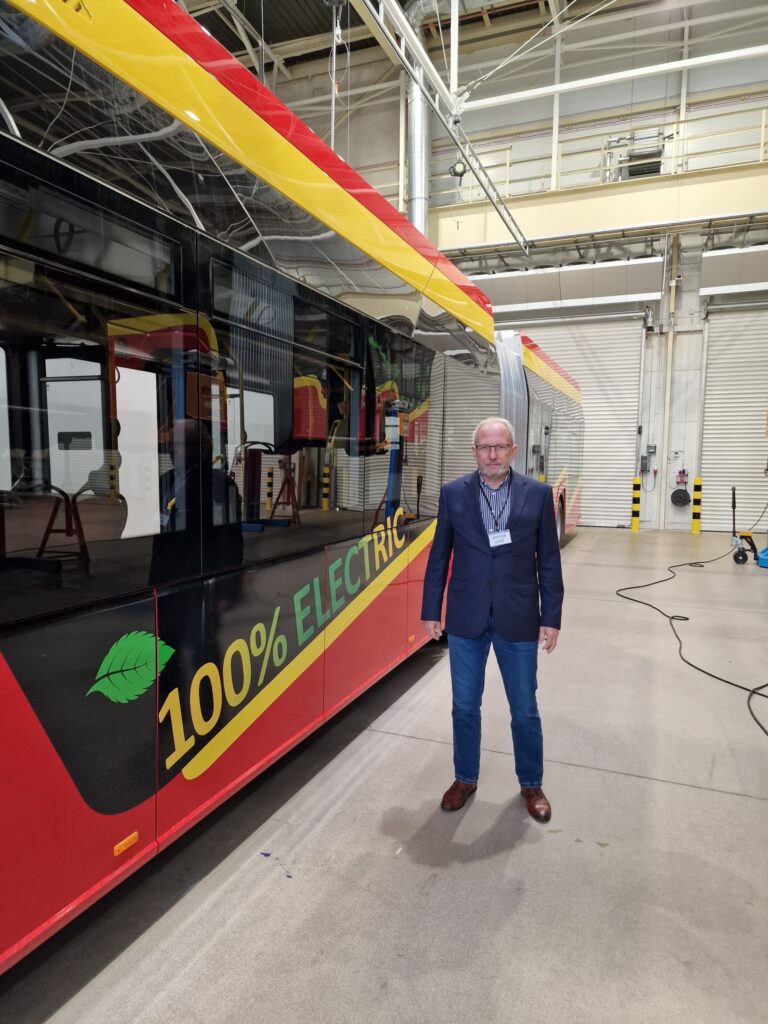 MPK Świdnica i odbiory trzech najnowszych elektrycznych autobusów przegubowych Urbino 18. 