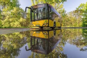 Oświęcim/ Nowe autobusy elektryczne docierają już do przewoźnika komunalnego