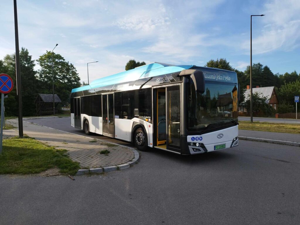 Suwałki otworzyły ofertę na MEGA autobus elektryczny. Solaris jedynym graczem