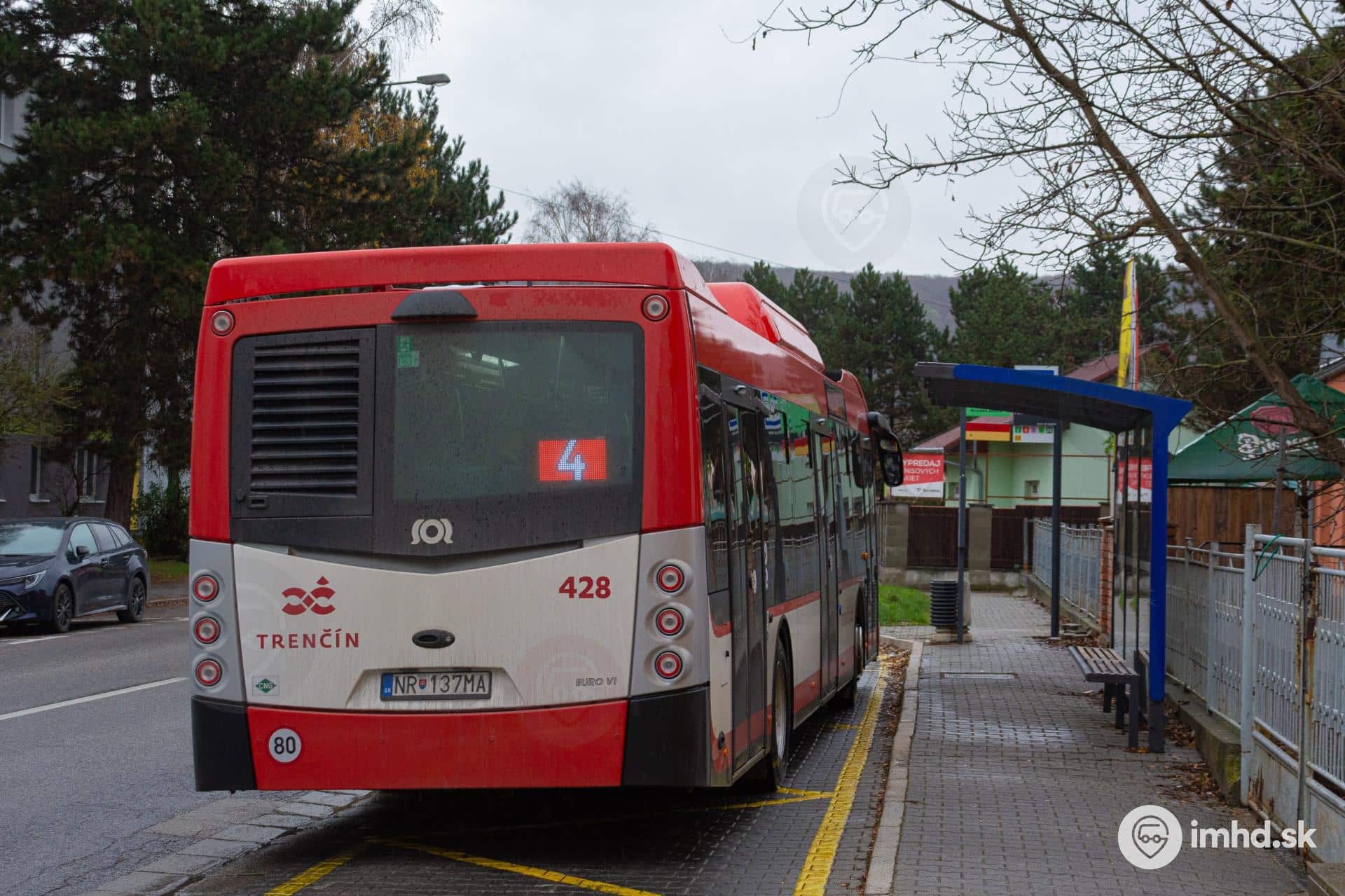 Infobus - Uwaga na złodziei katalizatorów! W Trenčínie okradli 16 autobusów. Paraliż komunikacyjny