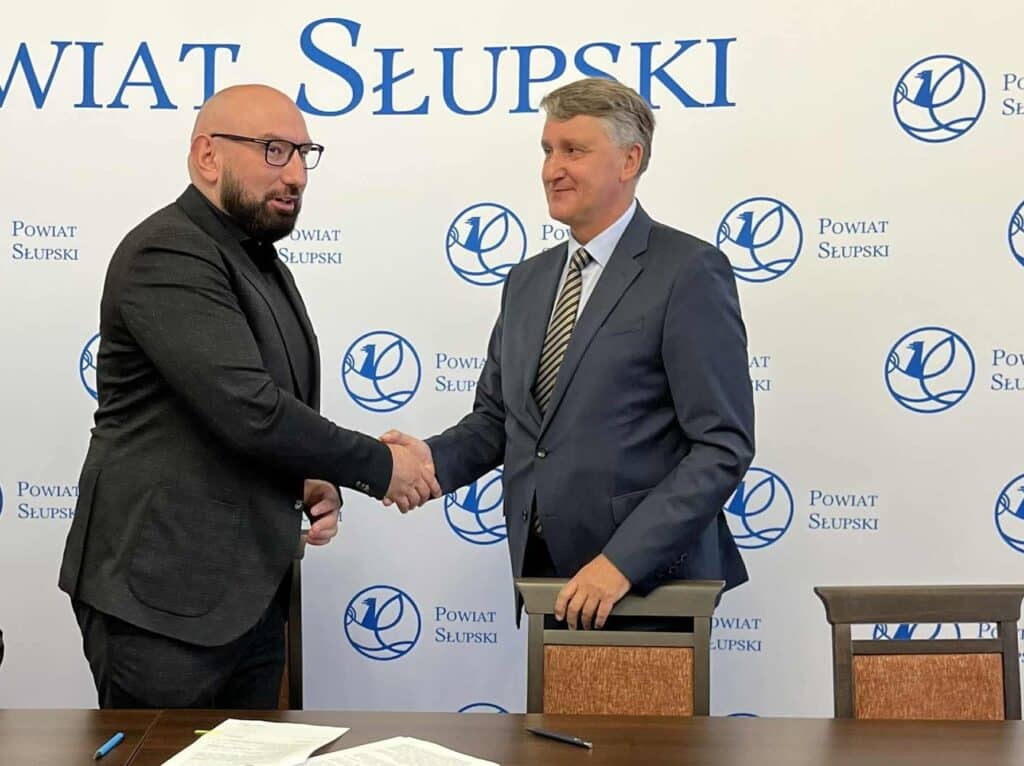 Umowa na elektryczne autobusy dla PKS Słupsk od ABP Bus & Coach / fot. Powiat Słupski