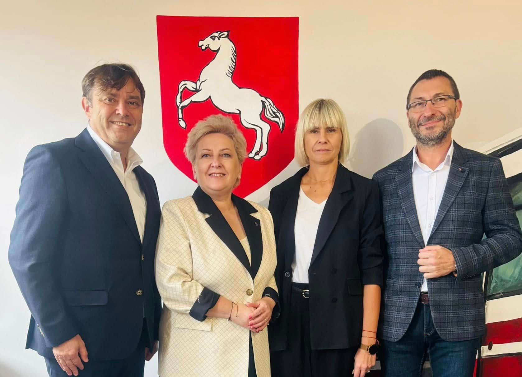 Infobus - MZK Konin ma umowę dwa autobusy i ładowarkę. Debiut marki Karsan we flocie