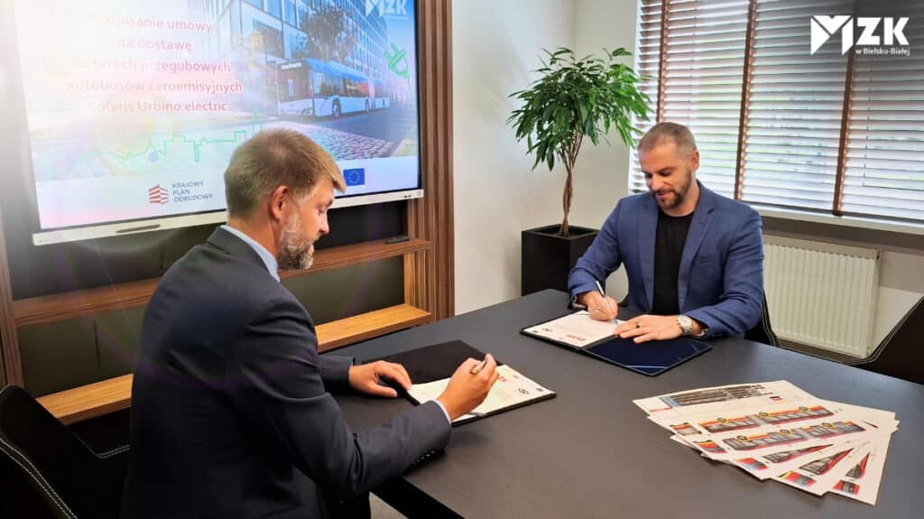 27 sierpnia 2025 roku, MZK Bielsko-Biała podpisało kolejną umowę z firmą Solaris Bus & Coach. Tym razem chodzi o dostawę czterech autobusów elektrycznych klasy I kategorii MEGA.