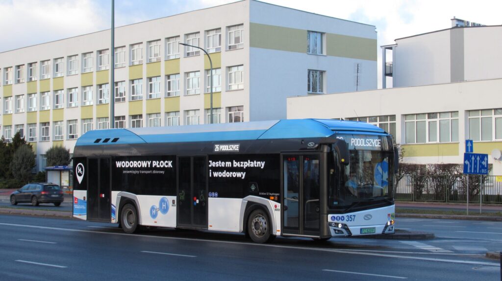 Komunikacja Miejska Płock wybrała wodór od Orlenu do autobusów Solarisa. Stacja w budowie