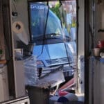 Łomazy: Autobus staranował ... budkę z kebabem. Tego jeszcze nie byłoŁomazy: Autobus staranował ... budkę z kebabem. Tego jeszcze nie było