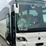 Wypadek na S61. Autobus potrącił dwóch mężczyzn. Jeden z nich zginął