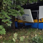 Autobus linii nr 4 uderzył w drzewo na Karsiborskiej – na szczęście nikt nie ucierpiał