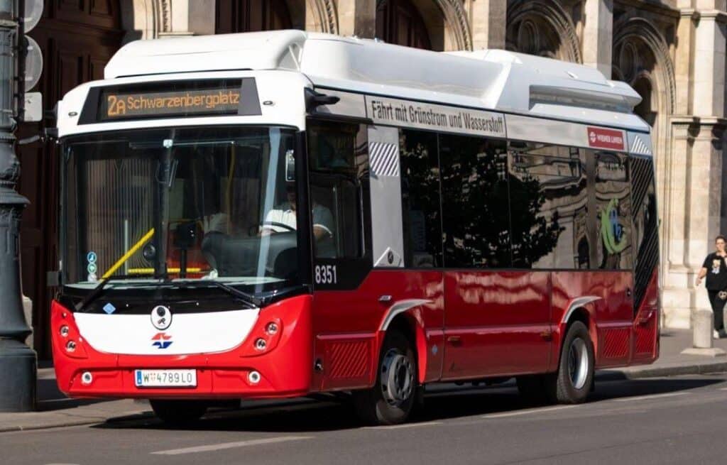 Wiedeń stawia na wodór: nowe minibusy Rampini