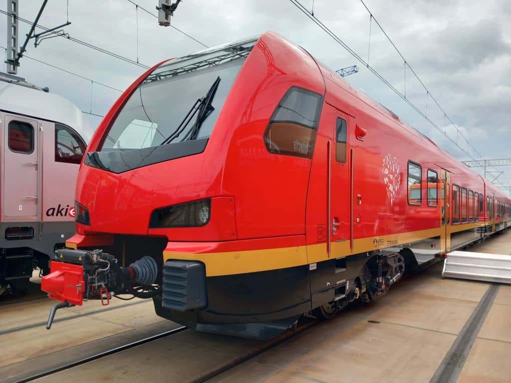 Trako 2025: Stadler zaprezentował kolejnego Flirta. To ambasador regionu Valle d’Aosta