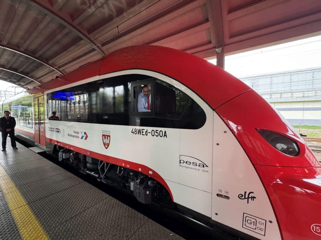 Nowe Elfy 2 dla Kolei Wielkopolskich foto: UMWW