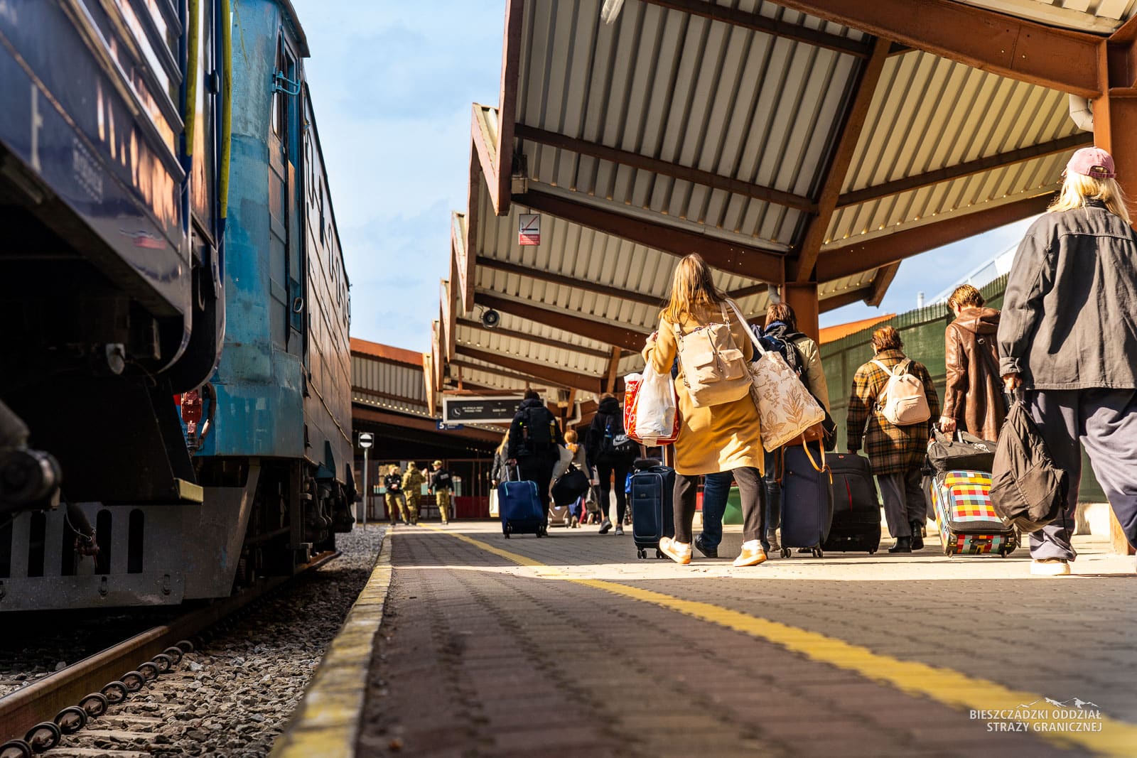 Inforail - Niemcy przyjmują więcej uchodźców z Ukrainy niż Polska. UZ chcą ich przewieźć przez … Polskę