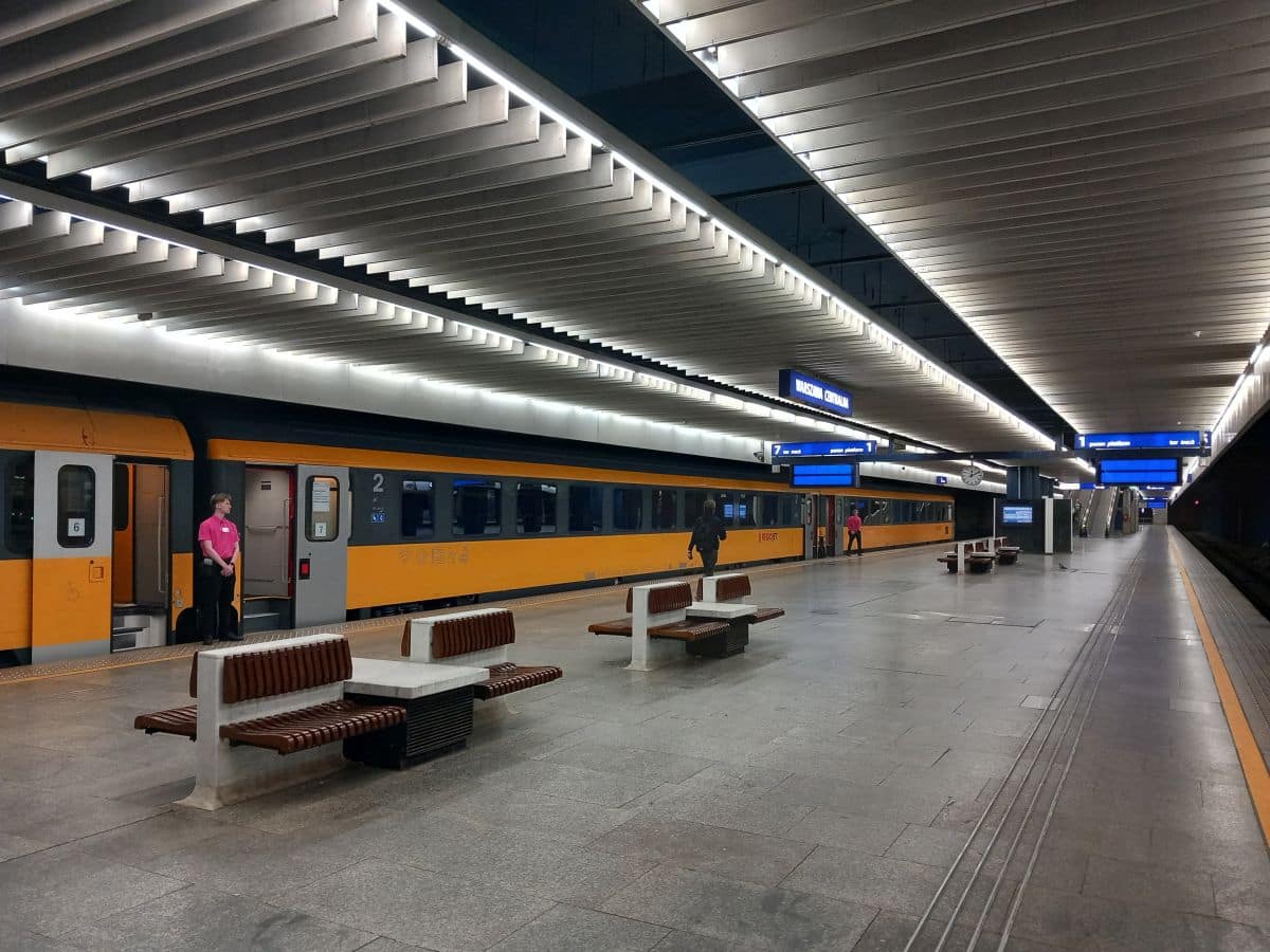 Inforail - Pierwszy pociąg RegioJet pojechał na trasie Kraków – Warszawa