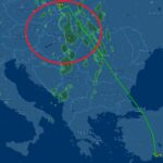 Kraków/ Trwają utrudnienia na lotnisku po tym, jak samolot wypadł z pasa