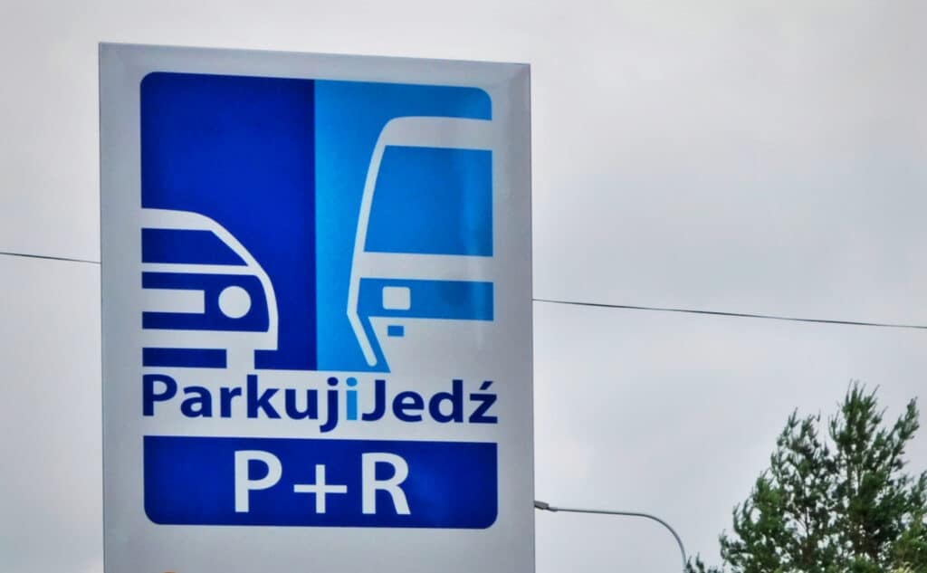 Małopolska zyska 330 miejsc na parkingach „Parkuj i Jedź” przy 5 stacjach kolejowych
