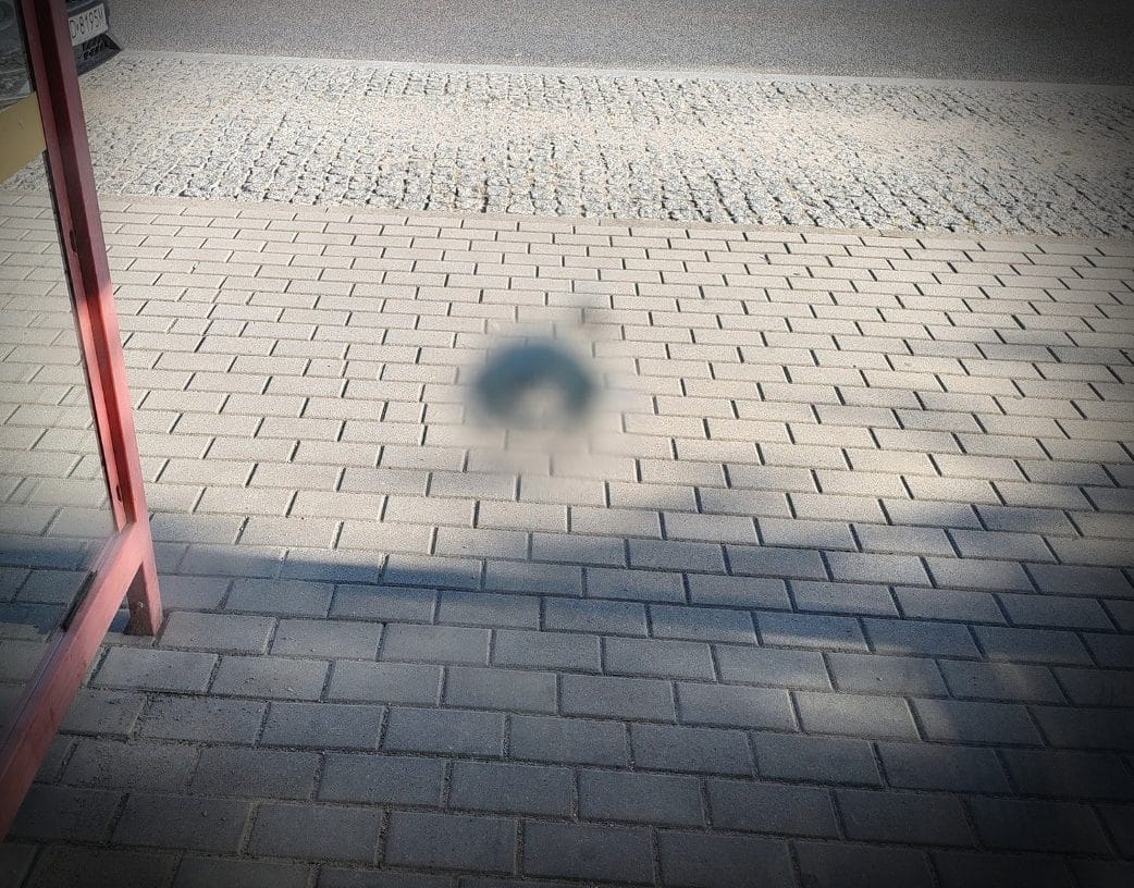 Infotrans - Ktoś ostrzelał autobus w Stargardzie i przystanek w Dąbrowie Górniczej