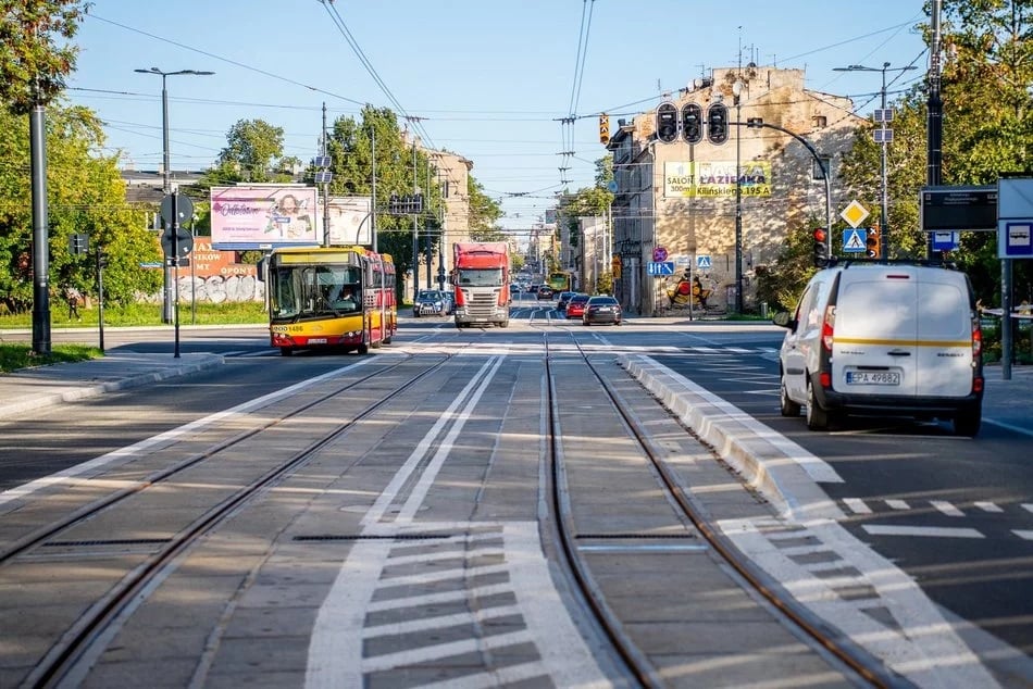 Łódź/ Radni zdecydowali, że we Wszystkich Świętych komunikacja miejska będzie bezpłatna