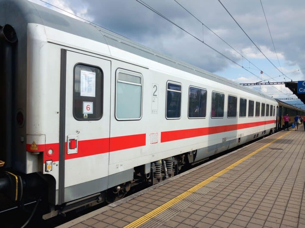 PKP Intercity zakupi 34 używane wagony od DB Regio