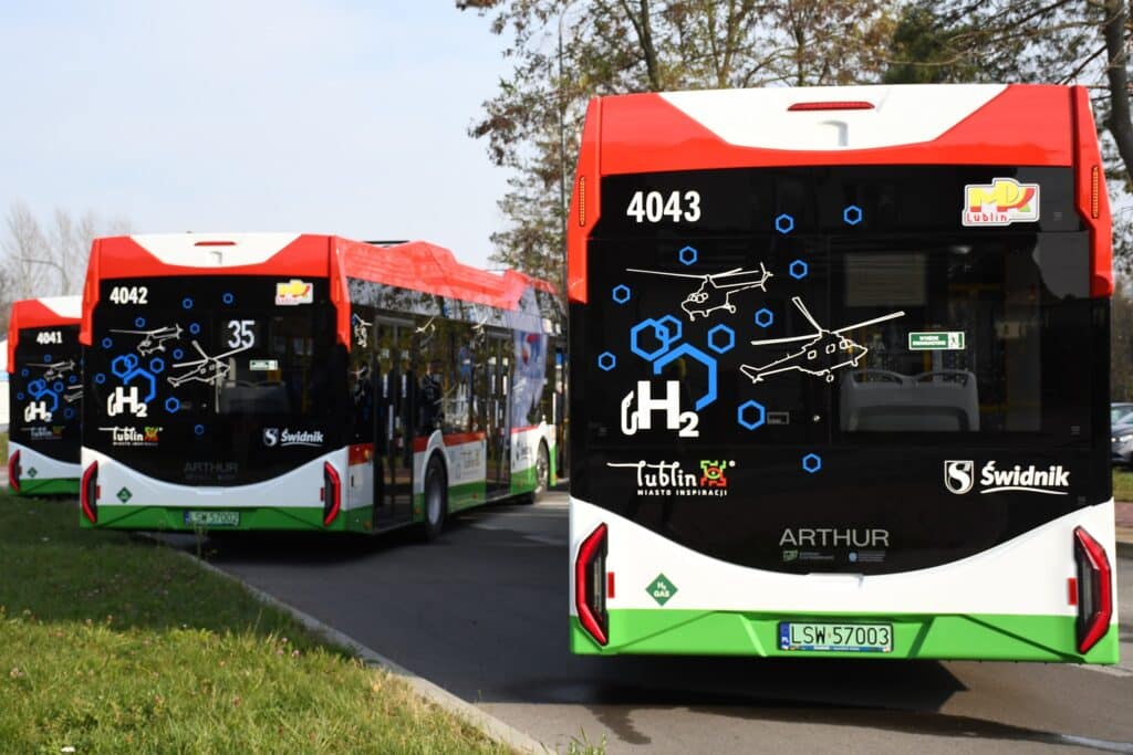 MPK Lublin podpisał umowę na dostawę przegubowych autobusów hybrydowych  fot. UM Lublin