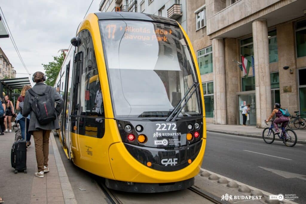 Tramwaje CAF dla Budapesztu