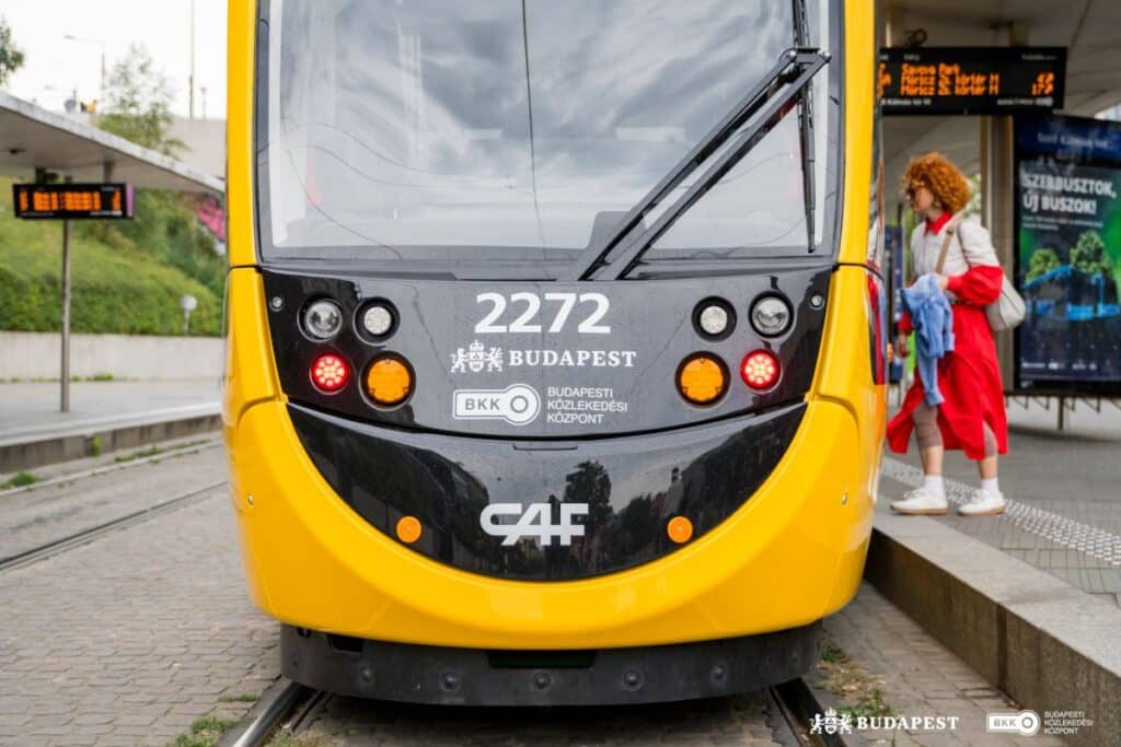 Tramwaje CAF dla Budapesztu