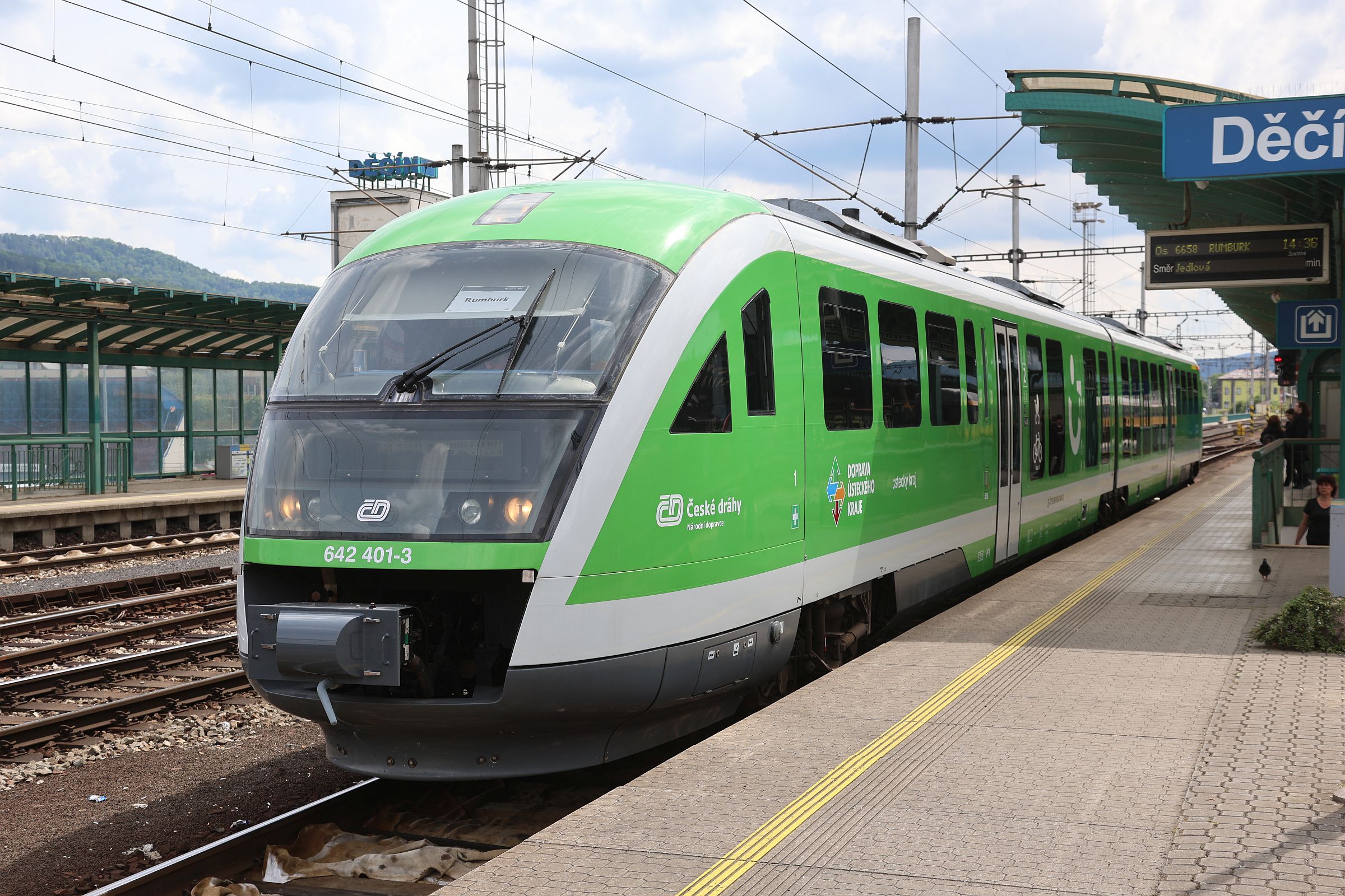 Inforail - Zmiana systemu biletowego w kraju Ústeckim. Od grudnia tylko bilety DÚK i SJT