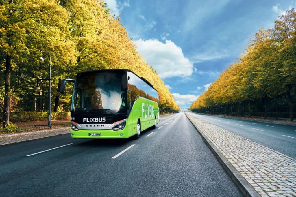Jesienne wakacje z FlixBusem? Aż 470 połączeń do wyboru