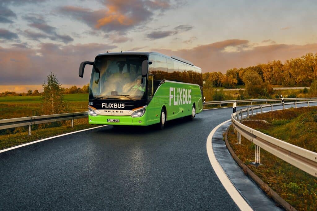 Jesienne wakacje z FlixBusem? Aż 470 połączeń do wyboru