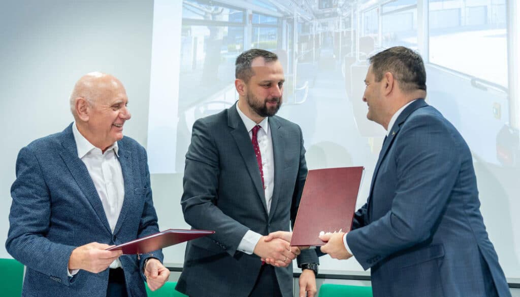 Olsztyn ma 10 nowych autobusów; miasto zapowiada rozwój komunikacji miejskiej