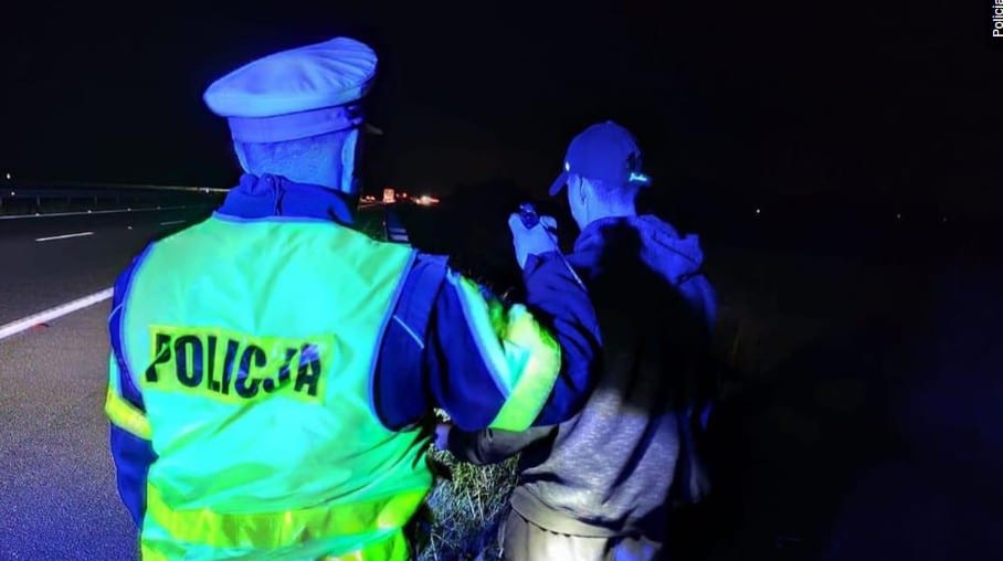 A4: Jechał rowerem po autostradzie. Winę „zwalił” na nawigację Policja