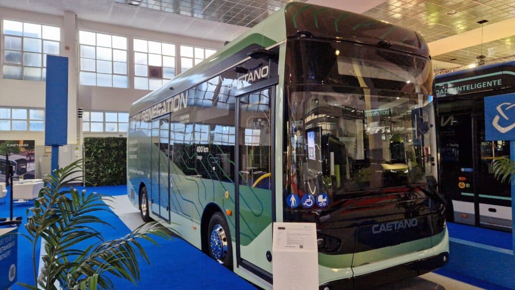 CaetanoBus i CRRC wspólnie na Busworld Europe 2025