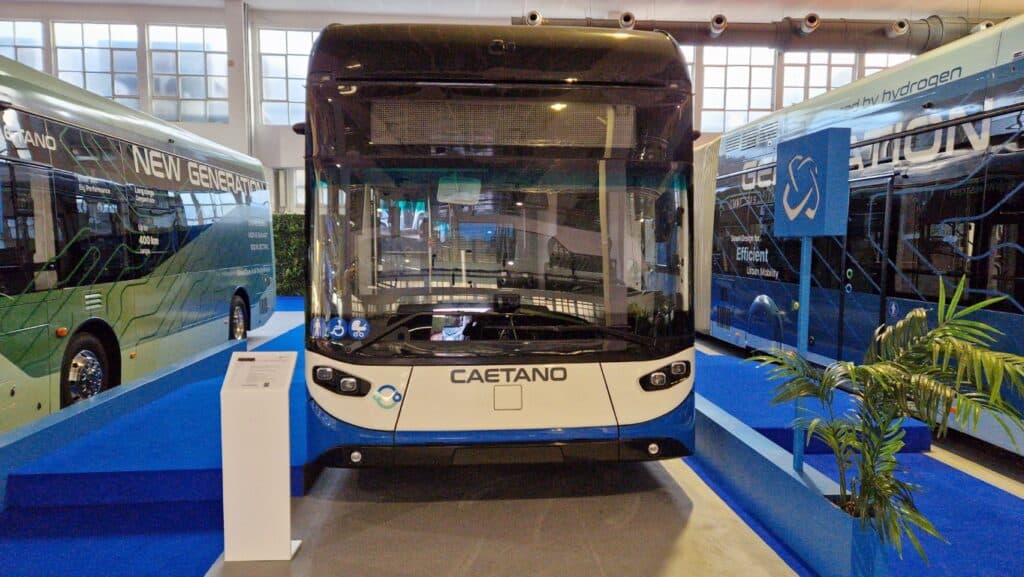 CaetanoBus i CRRC wspólnie na Busworld Europe 2025