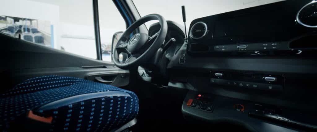 Busworld 2025: CMS Auto stawia na diesla i minibusy od Mercedesa. I rozwija eksport