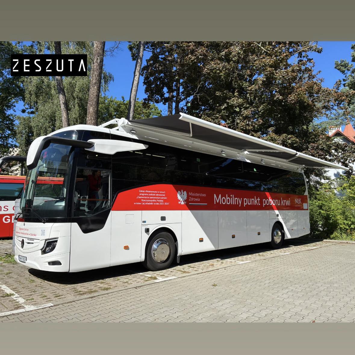 Infobus - Przetarg na nowe krwiobusy dla RCKiK unieważniony. Oferta Zeszuty odrzucona