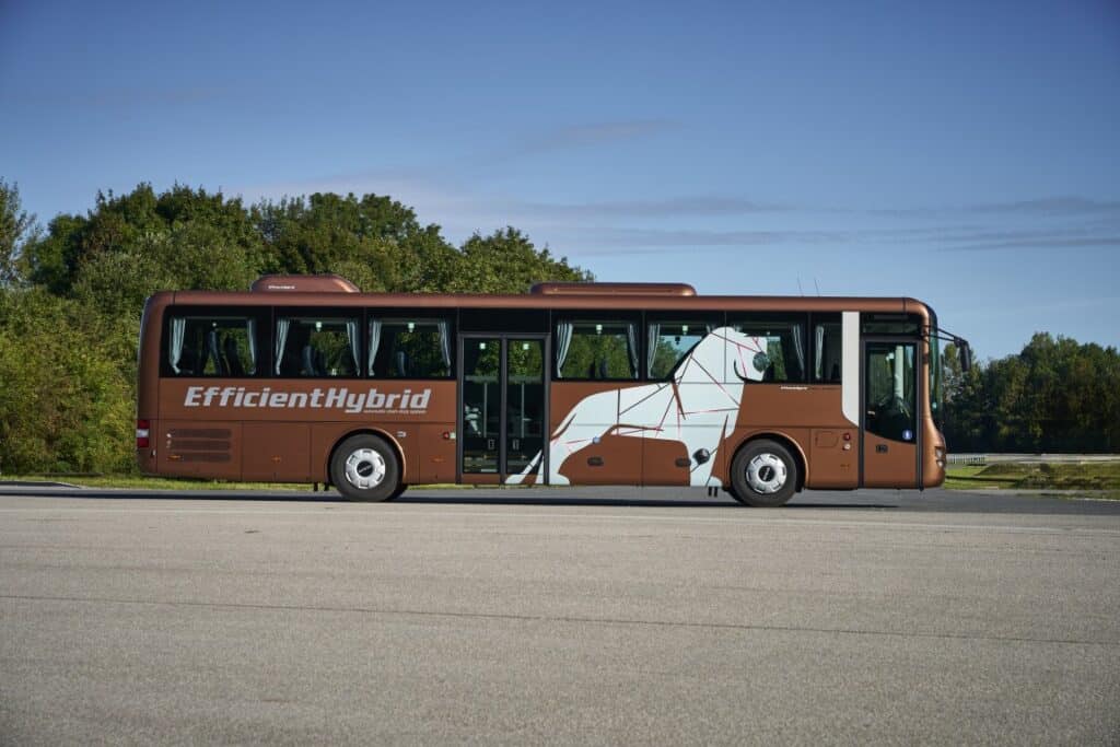 Busworld 2025: MAN z hybrydowym Lion’s Intercity