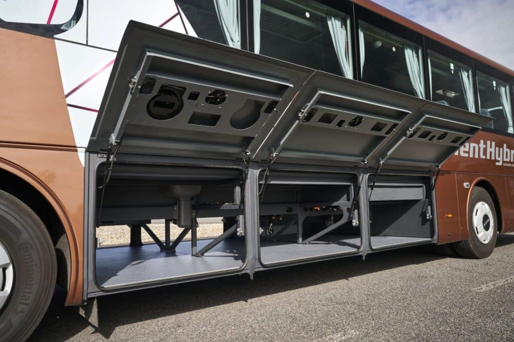 Busworld 2025: MAN z hybrydowym Lion’s Intercity