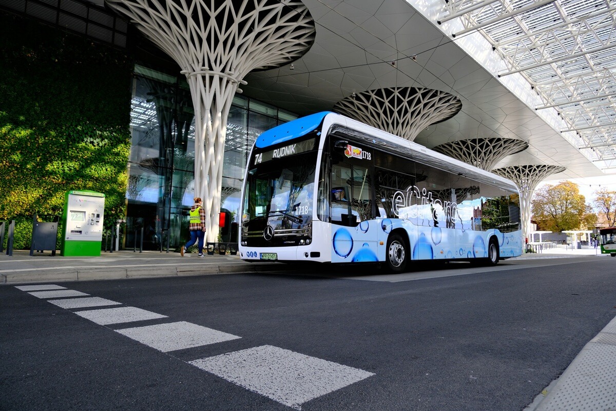 Infobus - Autobus Mercedes eCitaro Fuel Cell w Lublinie. Test w codziennej eksploatacji MPK