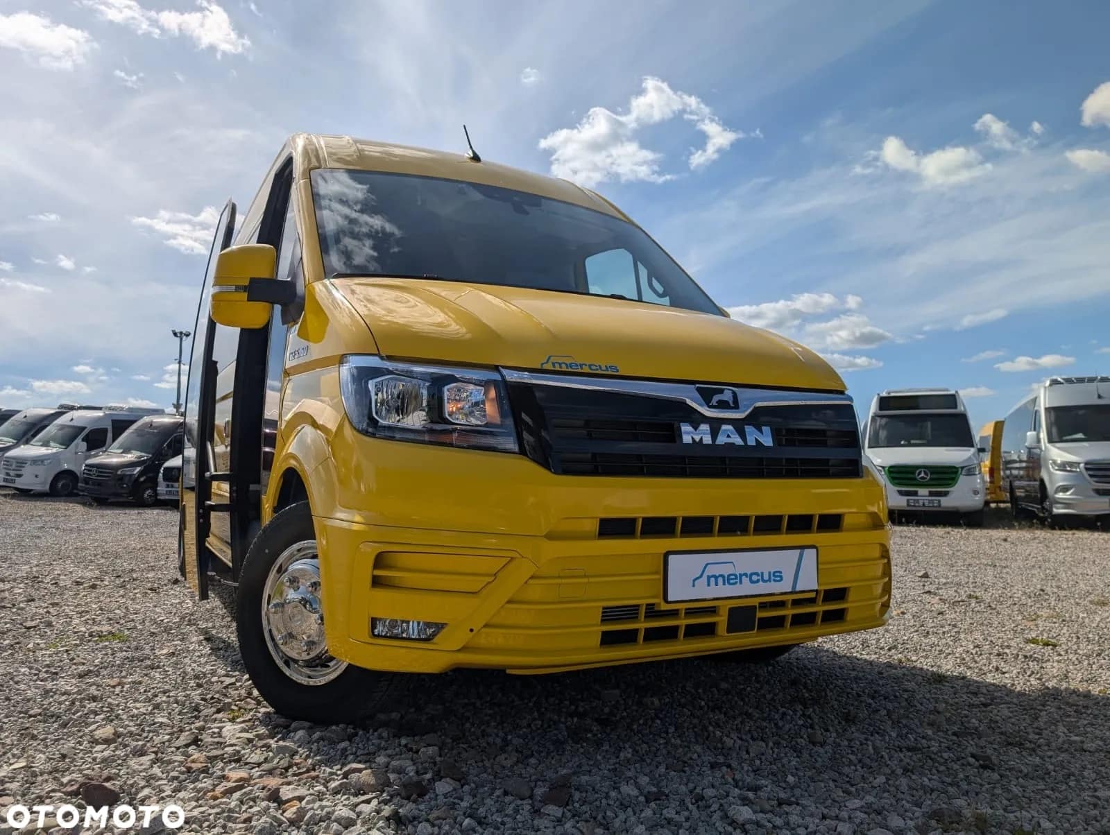 Infobus - Mercus blisko MINI zwycięstwa w PKM Świerklaniec na wynajem 12 autobusów. Z opcją