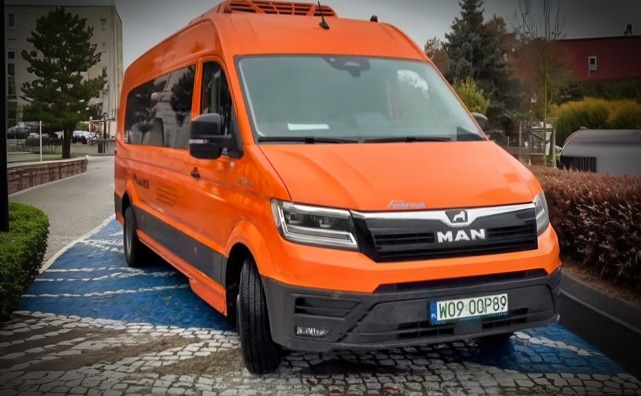 Infobus - Ostrołęka z nowym autobusem szkolnym. Od Mercusa i MAN w ramach mazowieckiego programu