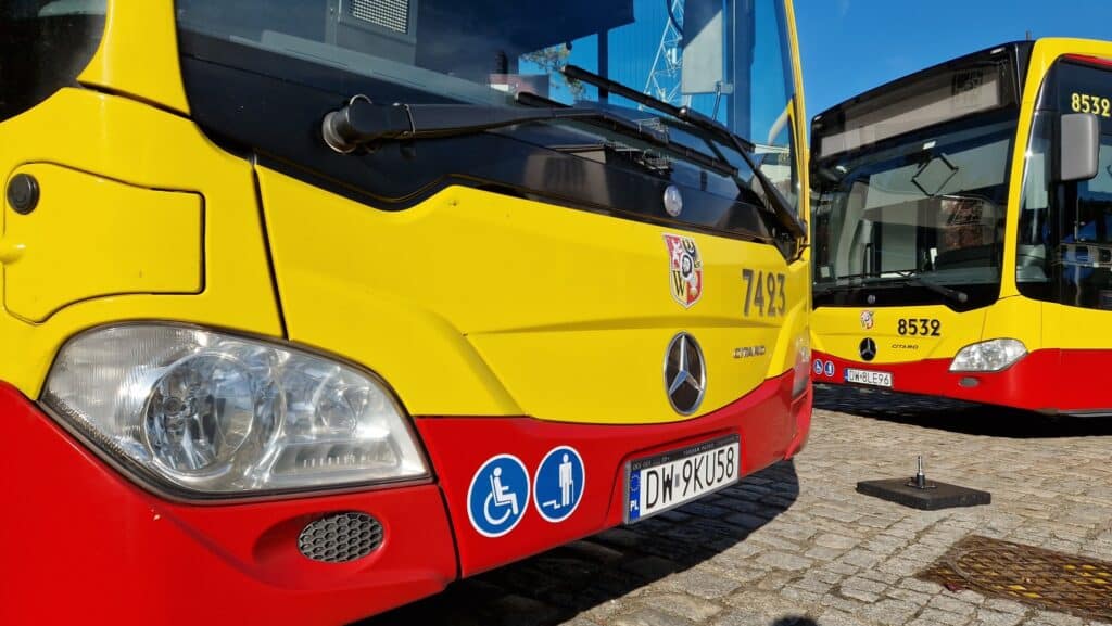 100 nowych autobusów dla Wrocławia. MPK podpisuje umowę z Daimler Buses i PKO Leasing