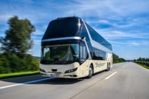 Neoplan Skyliner „Auwärter Edition”: ikona w nowym wydaniu zadebiutowała na Busworld 2025
