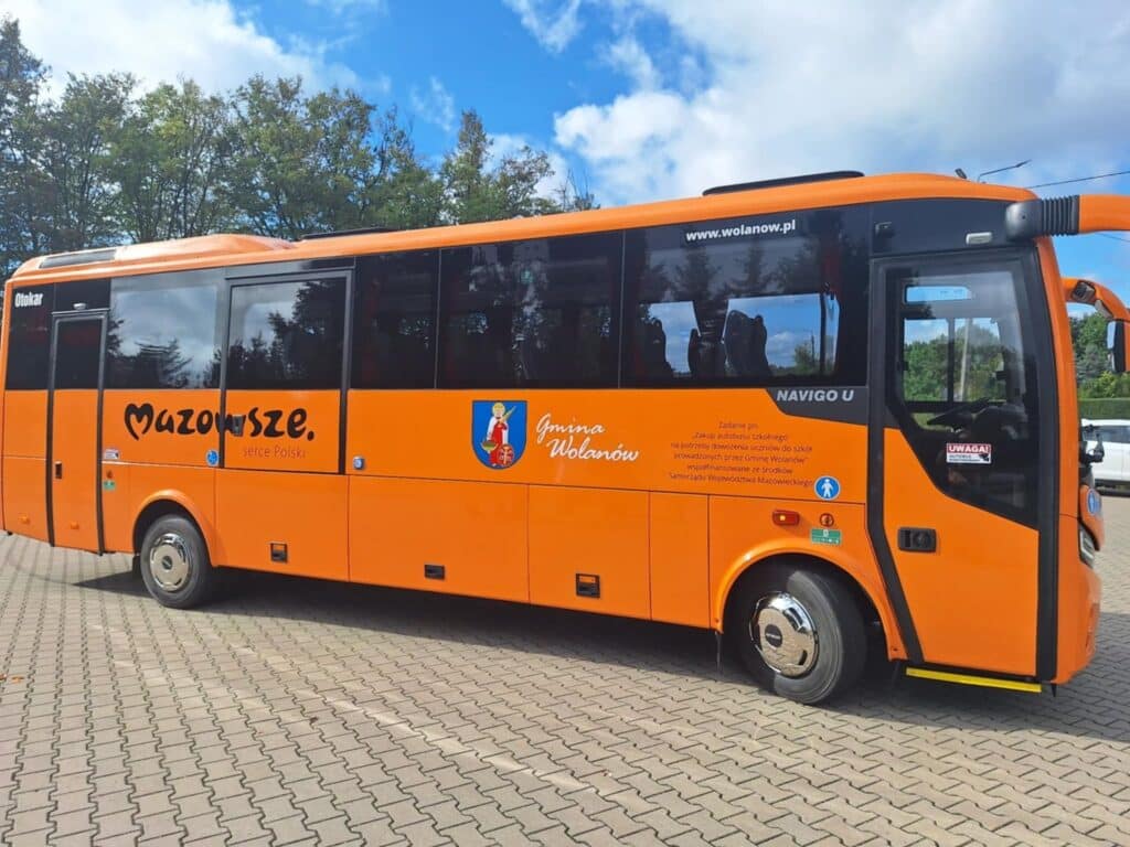 Wolanów z nowym autobusem szkolnym od Otokara. Z mazowieckim dofinansowaniem