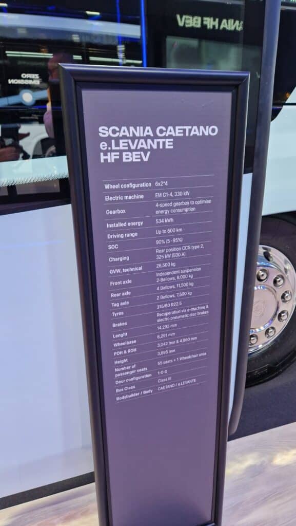 Elektryczny autokar Scanią-Caetano eLevante