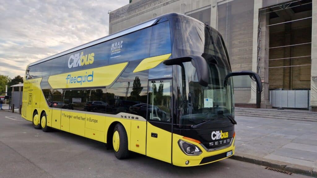 Sprzedaż autobusu na żywo na Busworld 2025: Fleequid i Di Fonzo Spa pokazują, że rynek wtórny może być premium