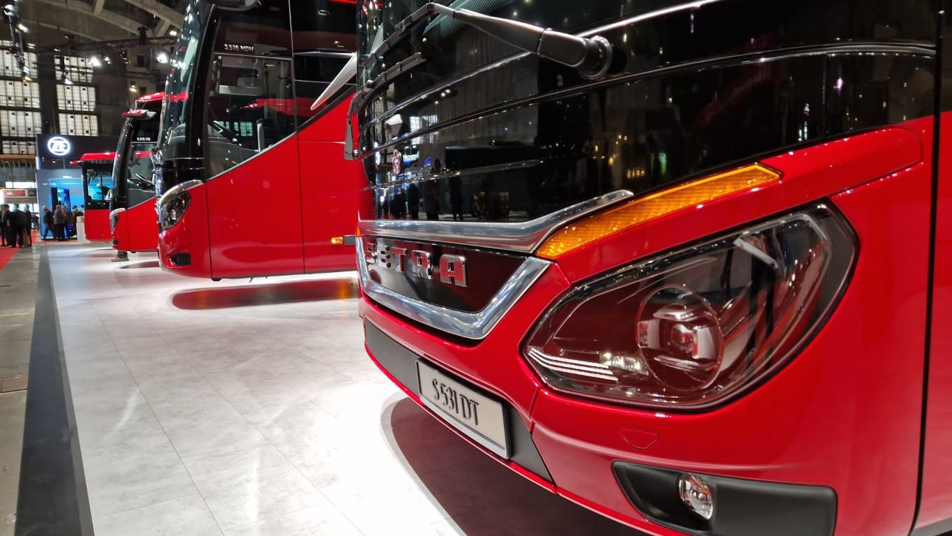 Infobus - Busworld 2025: Setra z pełnym portfolio i „Coach of the Year 2026”. Plus nowe systemy
