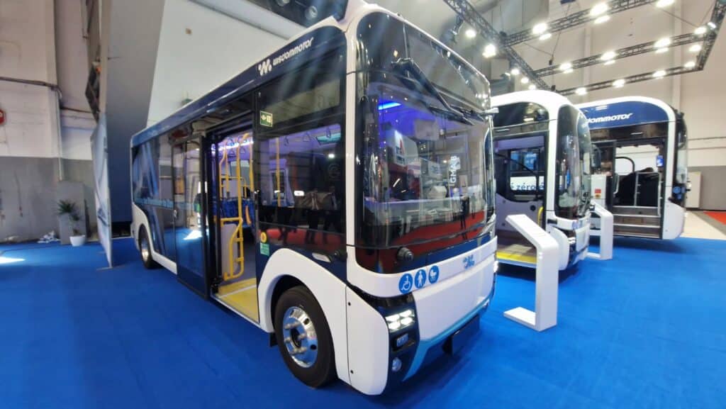 Busworld 2025: Autobsusy Wisdom Motor i zapowiedź wodorowej ofensywy z HY‑X