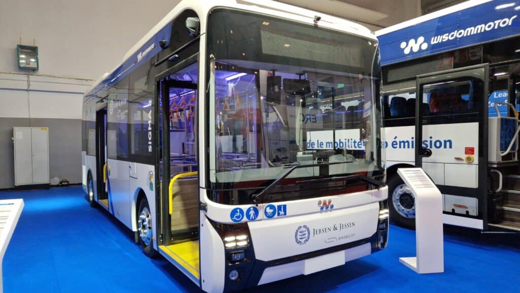 Busworld 2025: Autobsusy Wisdom Motor i zapowiedź wodorowej ofensywy z HY‑X