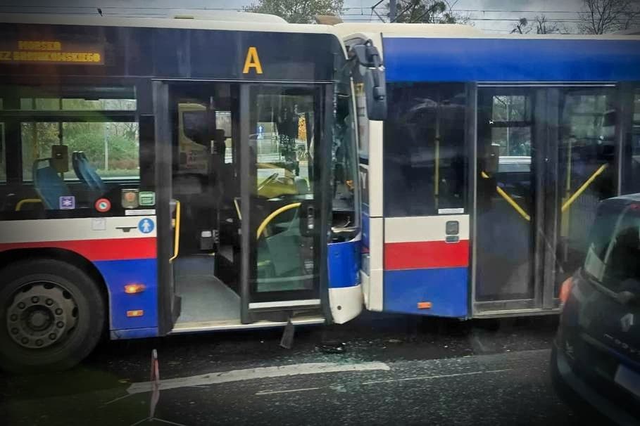 Infobus - Bydgoszcz: Zderzenie dwóch autobusów MZK. Kierująca pod wpływem narkotyków